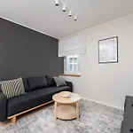公寓 Old Town Modern By Bookinghost