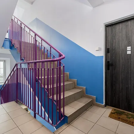 Old Town Modern By Bookinghost *