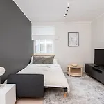 Old Town Modern By Bookinghost *